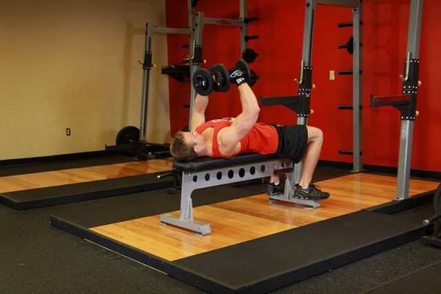 Dumbbell Flyes – start position